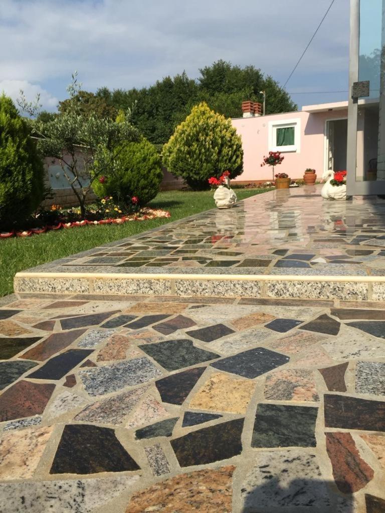 Villa Baldi -Apartmani Danny Tar-Vabriga المظهر الخارجي الصورة